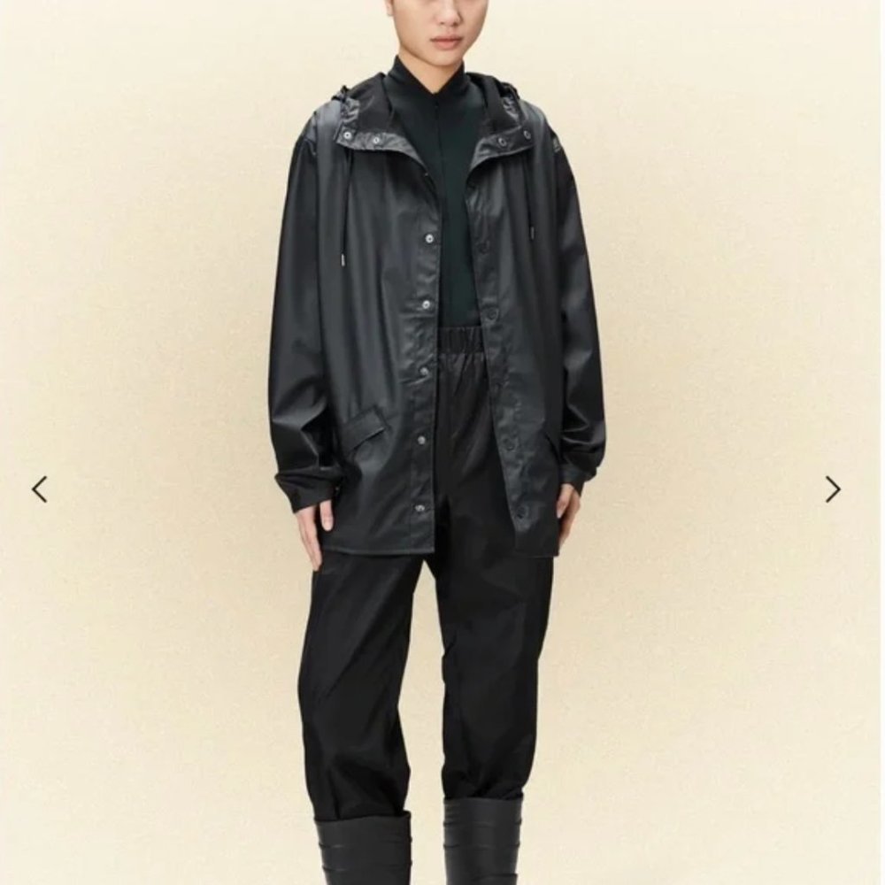 Rains Unisex Black Hooded Rain Jacket Size S-M - Picture 2 of 10